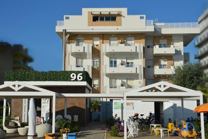 Hotel Record Riccione Exteriör bild